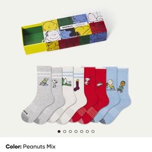 (Sold)Bombas X Peanuts Youth socks